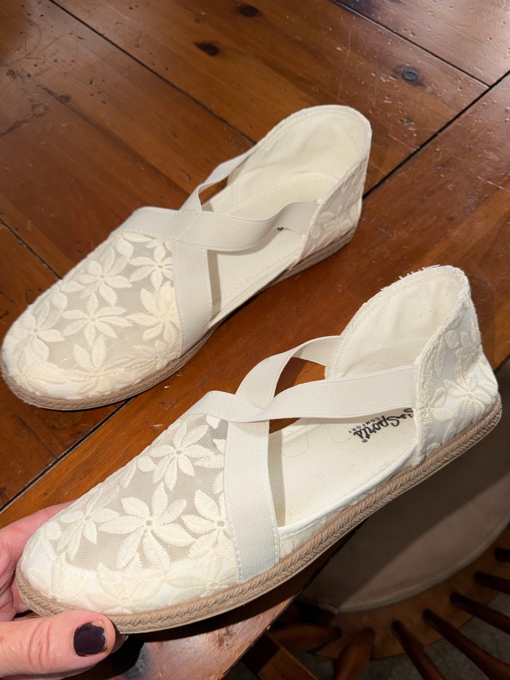 Size 10 Cream Floral Lace Espadrille Flats with Cross Straps